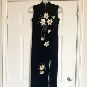 Elegant Velvet Floral Maxi Dress